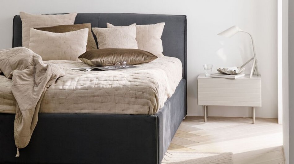 designová luxusní postel