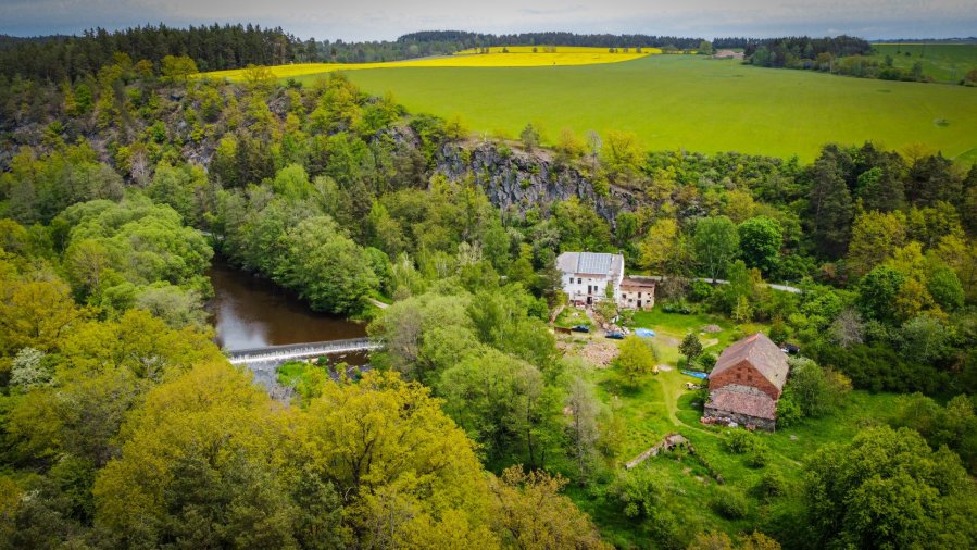 starobylý mlýn s projektem na MVE na řece Mži, Stříbro
