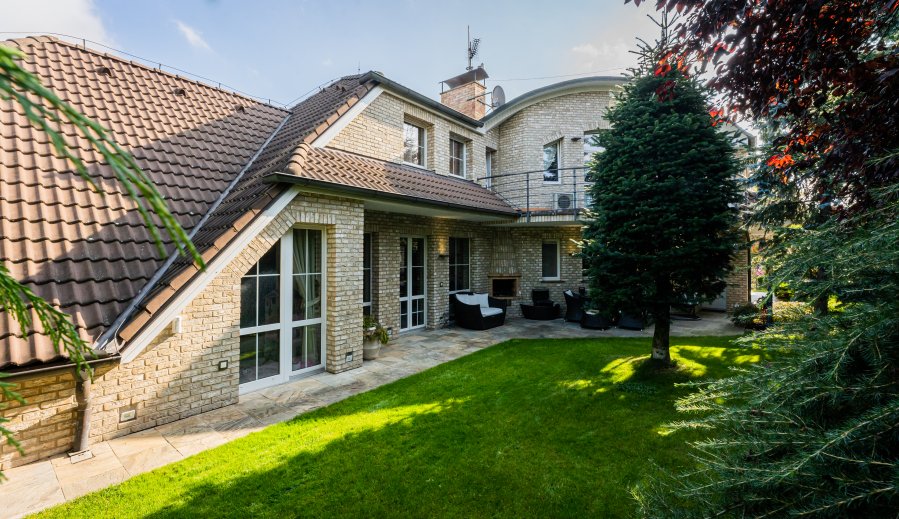 vila v Benicích, Praha