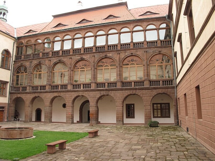 zámek v Kostelci nad Černými lesy