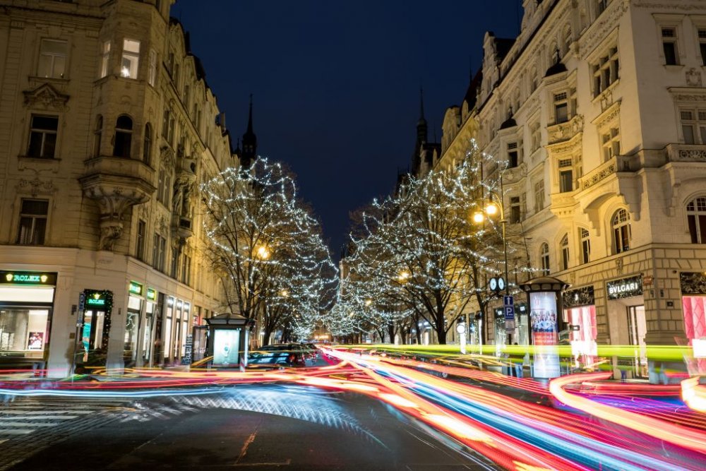 Pařížská ulice – vyrazte na luxusní vánoční nákupy
