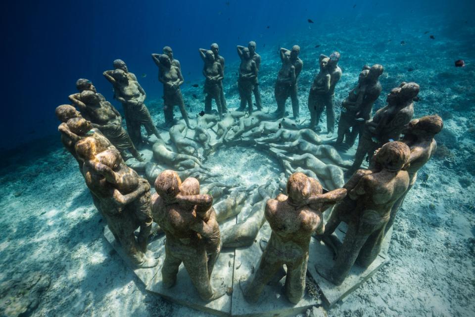 podvodni-sochy