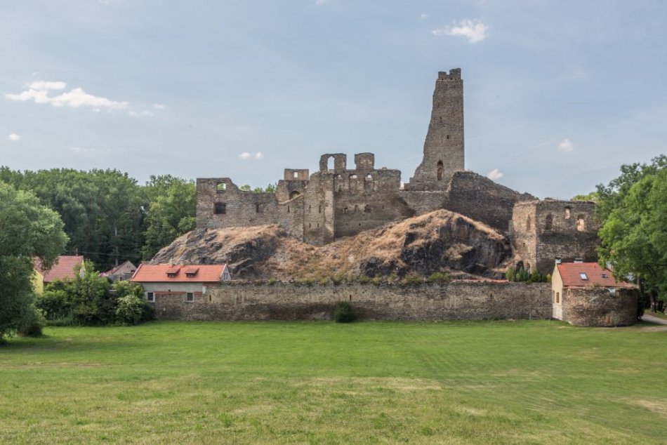 Zajímavá místa k investici v Čechách | Okoř a přilehlé okolí