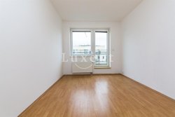 loznice se vstupem na terasu Praha 10