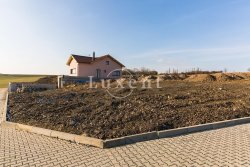 pozemek pro vystavbu RD