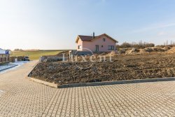 pozemek pro vystavbu rodinneho domu