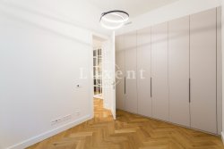 vestavěné úložné prostory