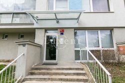 hlavni vchod do domu