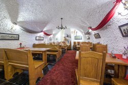 restaurace v podzemí