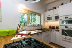 kuchyne ve svetle barve