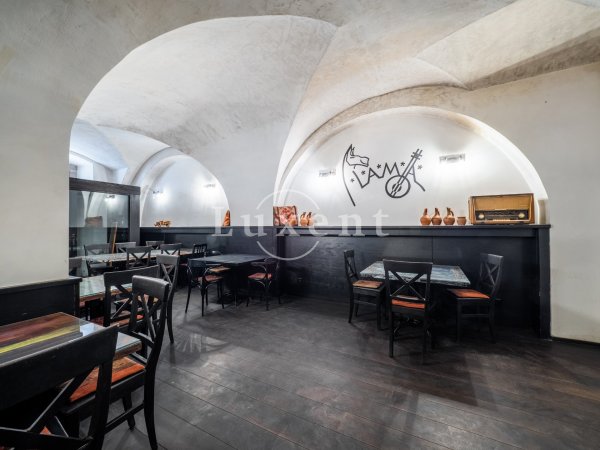 Pronájem restaurace, 550 m2, Praha 1 – Malá Strana