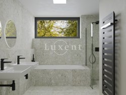 koupelna pohled do okna