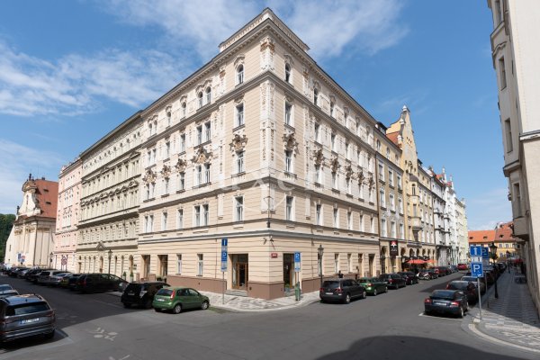 Prodej bytu s garáží 2+1, 82 m2, Praha 1 - Staré