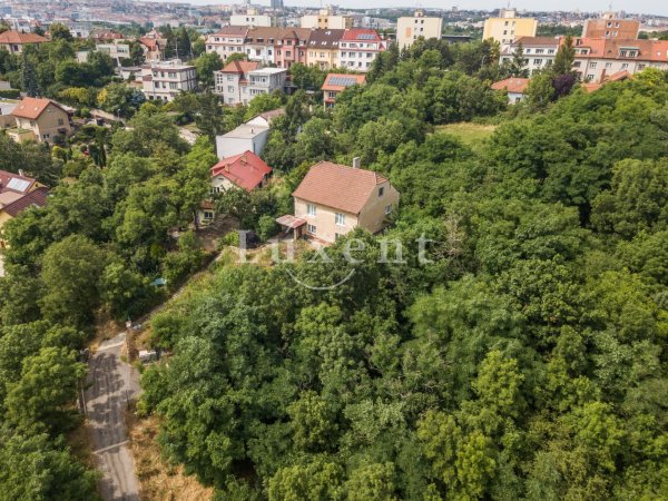 Prodej stavebního pozemku 857 m2, Praha 10 -
