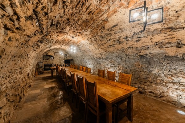 spolecensky prostor ve sklepeni