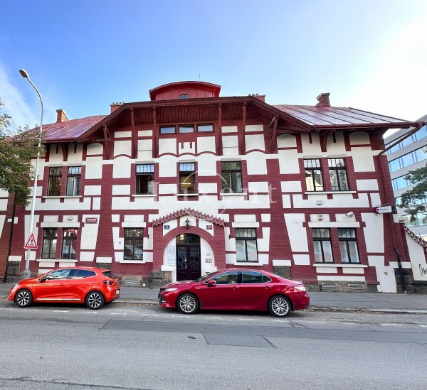 Prodej zavedené kliniky, 915 m2, Praha 7 -