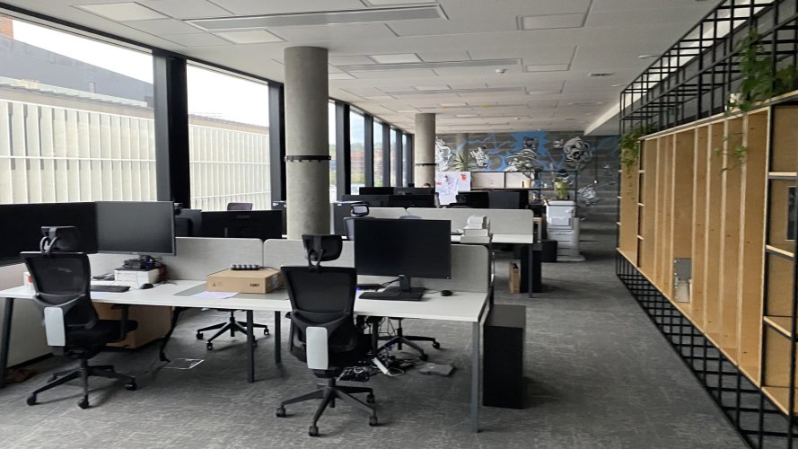 Pronájem moderních kanceláří u vltavské Mariny, 600-1000 m², Praha 8