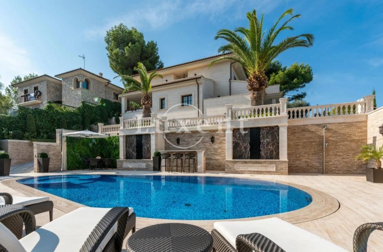 Sale of a luxury villa 9+1/T/G, Peguera, Mallorca - Spain