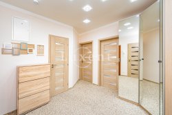 vystavěné skříně 