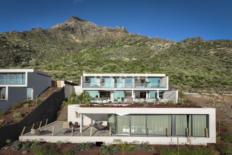 For sale modern villa with sea views, 323 sqm, on a plot of 1 400 sqm, Tenerife - Spain