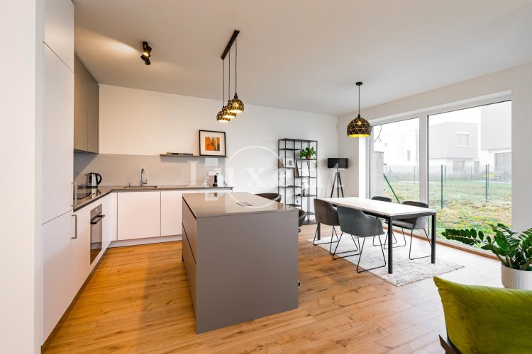 Sale family house, 4+kt, 174 sqm, with terrace, on plot of 551 sqm, Chýně, Prague-west