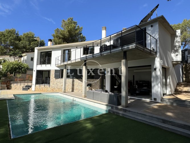 Sale of a Spanish villa with a swimming pool 4+kk/T/G, 270 m², on a plot of 970 m², Costa de la Calma - Mallorca