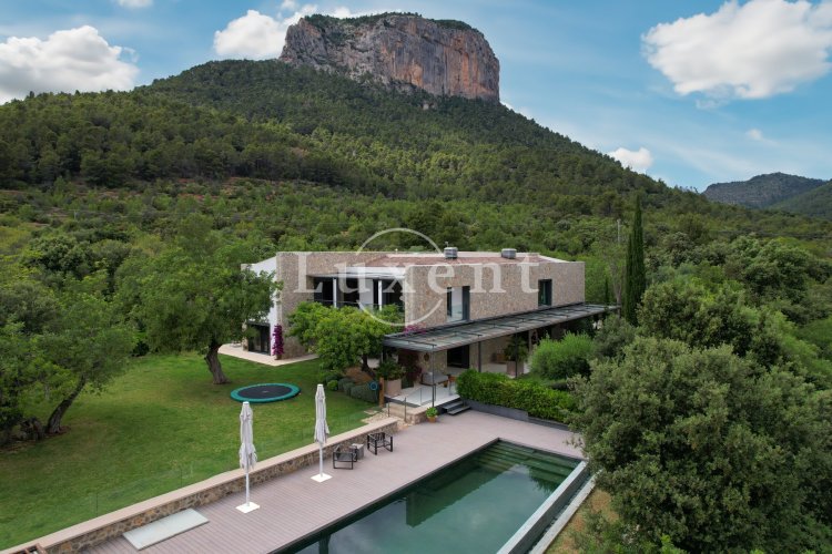 For sale a breathtaking villa 8+kt on a plot of 30 000 sqm, Mallorca - Spain
