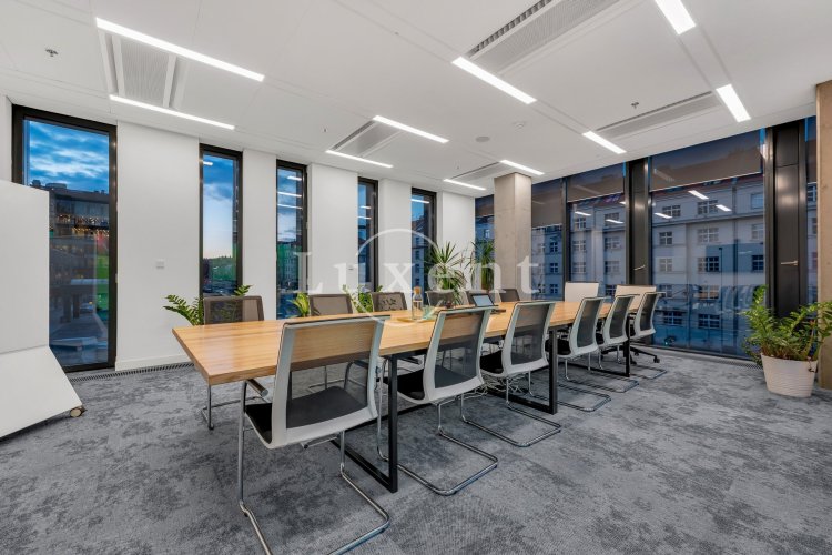 Timeless office for rent, 759 sqm, Prague 6 - Dejvice