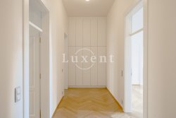 vestavěné skříně