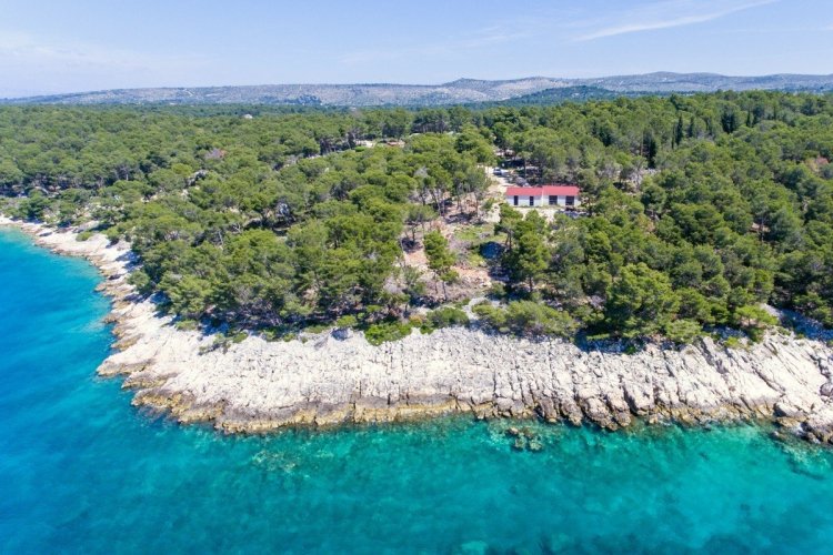 Sale of a unique building plot of 8,880 sqm, Milny - Croatia