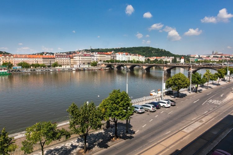 Rent of an apartment 6+1, 200 sqm, wellness, Prague 2 - New Town