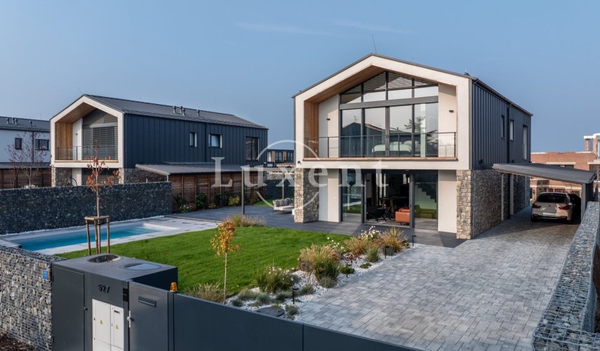 Prodej luxusní vily 6+kk/T/L/P, 297 m², na pozemku 922 m², Praha-východ, Předboj