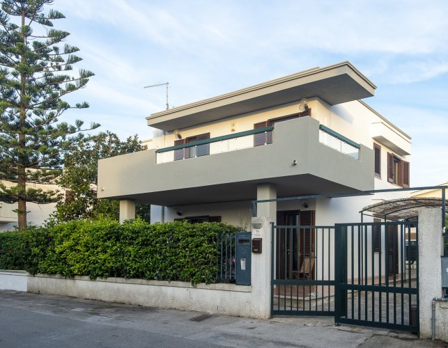 An exclusive villa for sale, 4+kt/T/P, 126 sqm, Leporano, Apulie - Italy