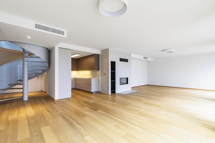 Pronájem penthouse 4+kk/T/Z/GS, 212 m², Praha 5 – Smíchov