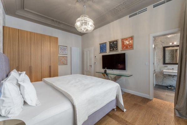 ložnice s koupelnou