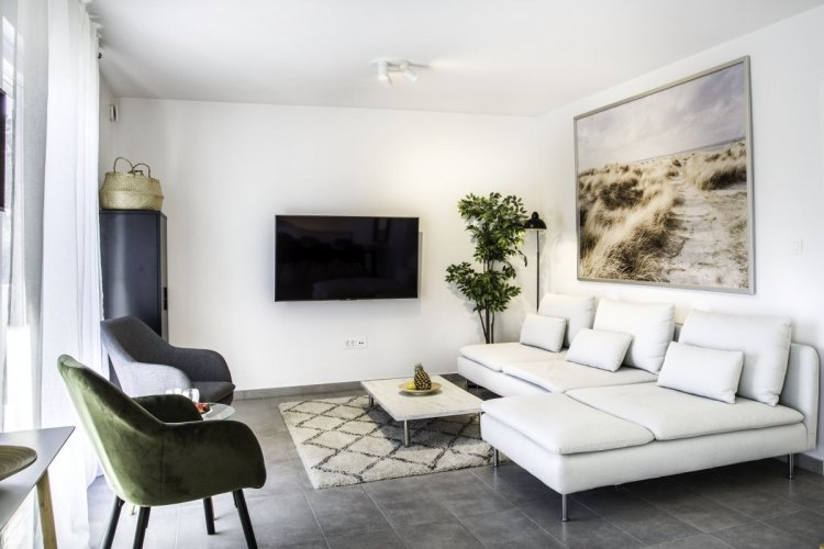 Sale of apartment 3+kt/T, 74 sqm, Rogoznica, Croatia