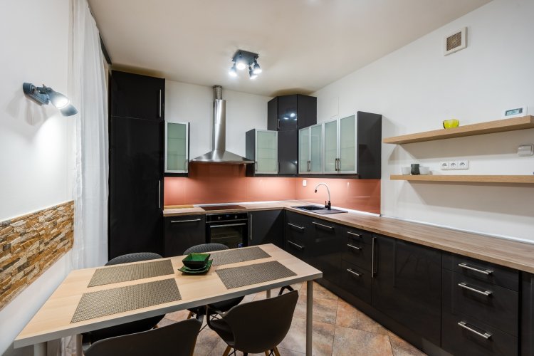 Pronájem bytu 3+1, 101 m², Praha 7 – Holešovice